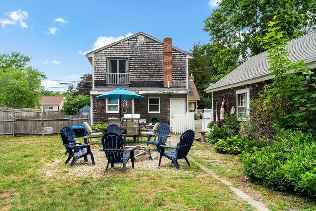 37 Platt Street, Bristol, RI 02809