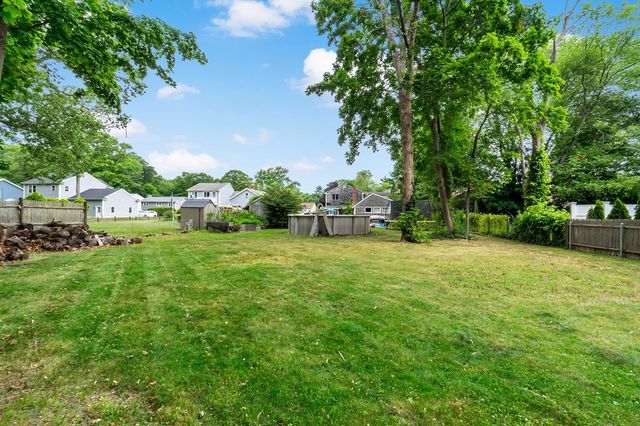 37 Platt Street, Bristol, RI 02809