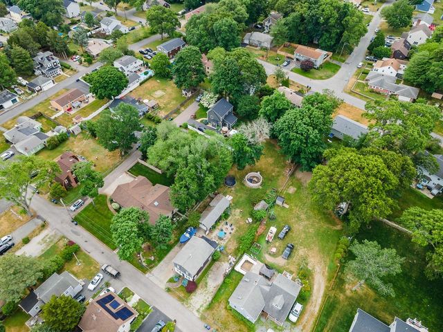 37 Platt Street, Bristol, RI 02809