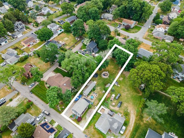 37 Platt Street, Bristol, RI 02809
