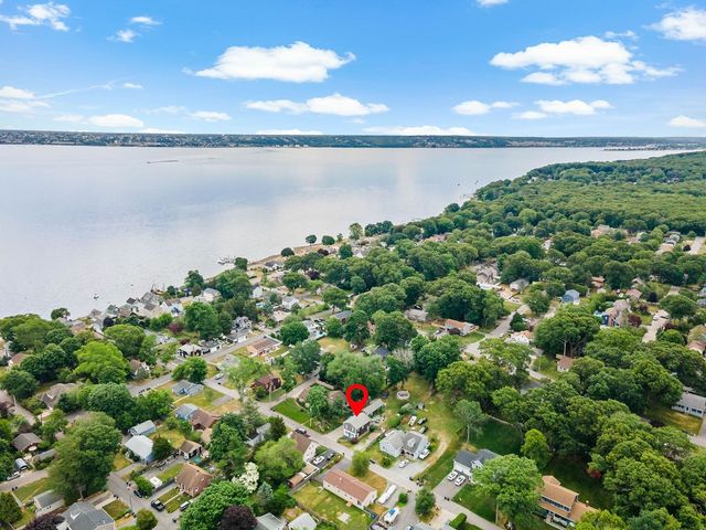 37 Platt Street, Bristol, RI 02809
