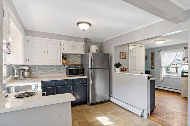 37 Platt Street, Bristol, RI 02809