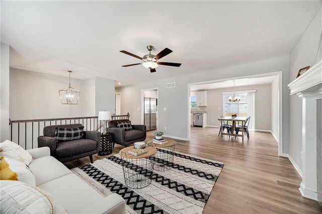 611 Foxglove Lane, Raymore, MO 64083