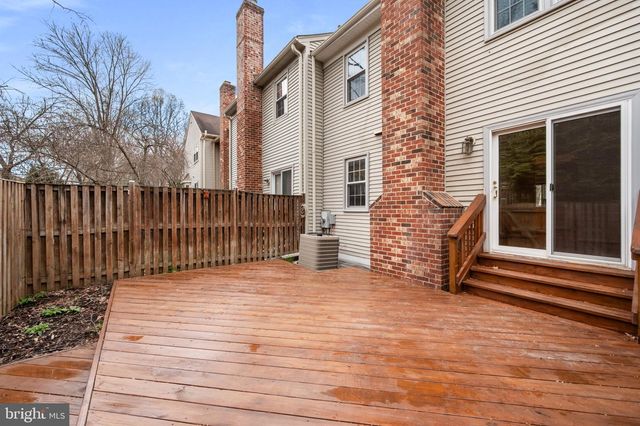 2880 KELLY SQ, Vienna, VA 22181