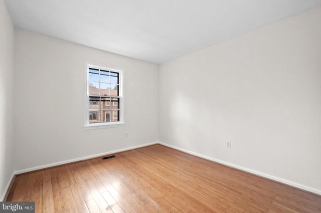 2880 KELLY SQ, Vienna, VA 22181