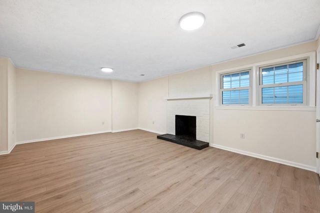 2880 KELLY SQ, Vienna, VA 22181