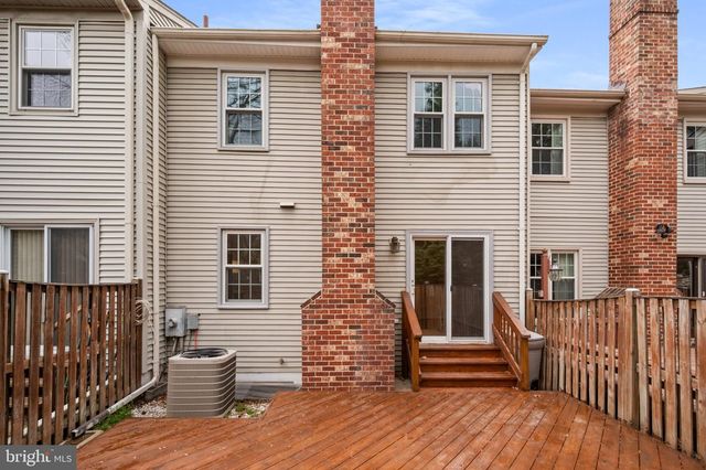 2880 KELLY SQ, Vienna, VA 22181