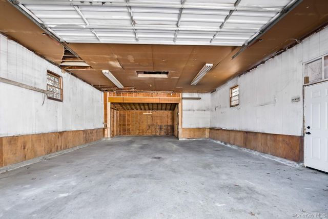 310 Jamaica Avenue, Medford, NY 11763