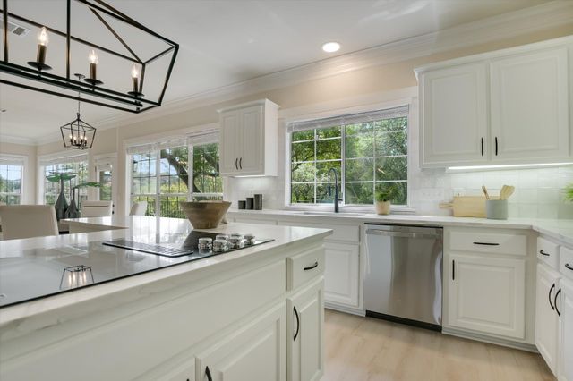 5901 Round Table CV, Austin, TX 78746