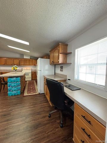 46 Bellwood, Swartz Creek, MI 48473