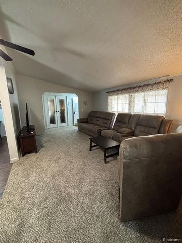 46 Bellwood, Swartz Creek, MI 48473