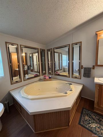 46 Bellwood, Swartz Creek, MI 48473