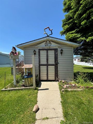 46 Bellwood, Swartz Creek, MI 48473