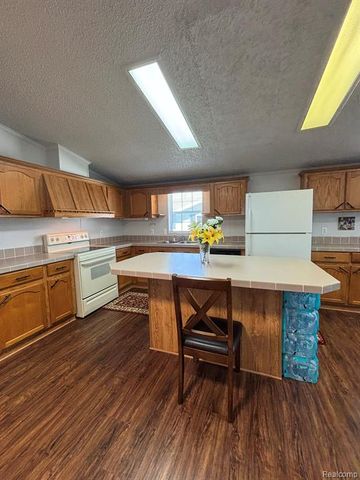 46 Bellwood, Swartz Creek, MI 48473