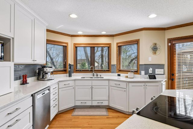 4424 Camelot Drive, Minnetonka, MN 55345