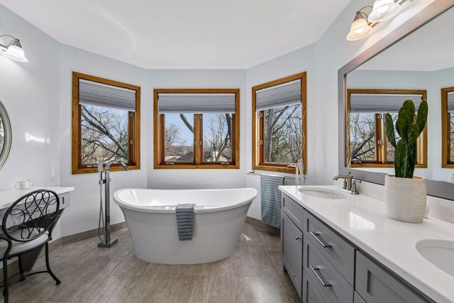 4424 Camelot Drive, Minnetonka, MN 55345