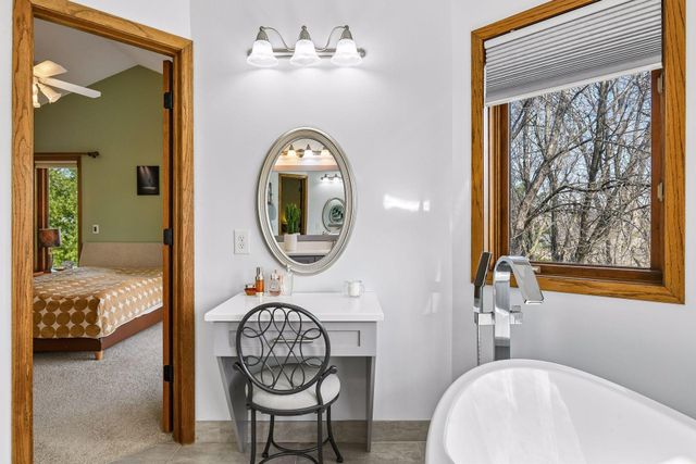 4424 Camelot Drive, Minnetonka, MN 55345