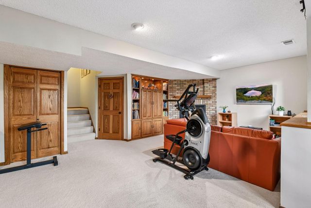 4424 Camelot Drive, Minnetonka, MN 55345