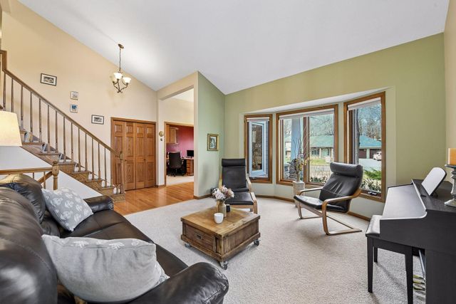 4424 Camelot Drive, Minnetonka, MN 55345