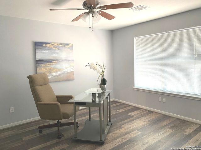 576 gallagher, Canyon Lake, TX 78133