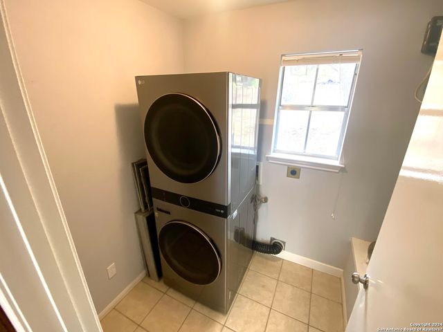 576 gallagher, Canyon Lake, TX 78133