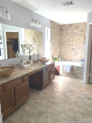 576 gallagher, Canyon Lake, TX 78133