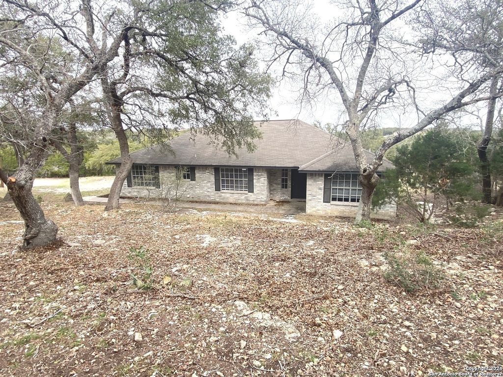 576 gallagher, Canyon Lake, TX 78133