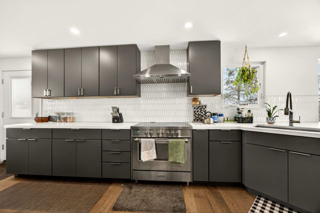 1583 Highway 234, Eagle Point, OR 97524