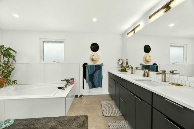 1583 Highway 234, Eagle Point, OR 97524