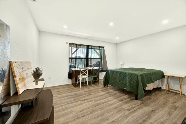 1583 Highway 234, Eagle Point, OR 97524