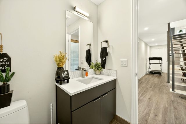 1583 Highway 234, Eagle Point, OR 97524