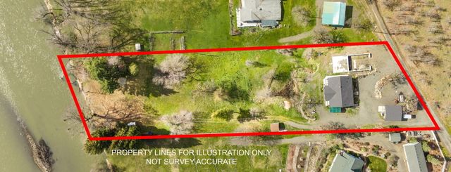 1583 Highway 234, Eagle Point, OR 97524