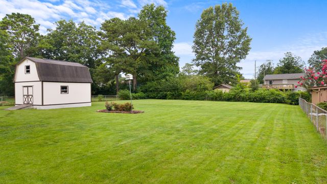 582 Pinewood Circle, Fort Oglethorpe, GA 30742