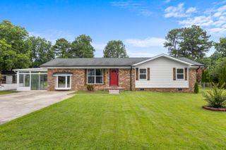 582 Pinewood Circle, Fort Oglethorpe, GA 30742
