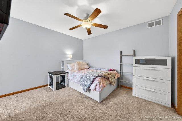 5802 Fieldstone Trail 5802, Mchenry, IL 60050