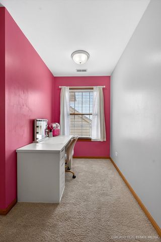 5802 Fieldstone Trail 5802, Mchenry, IL 60050