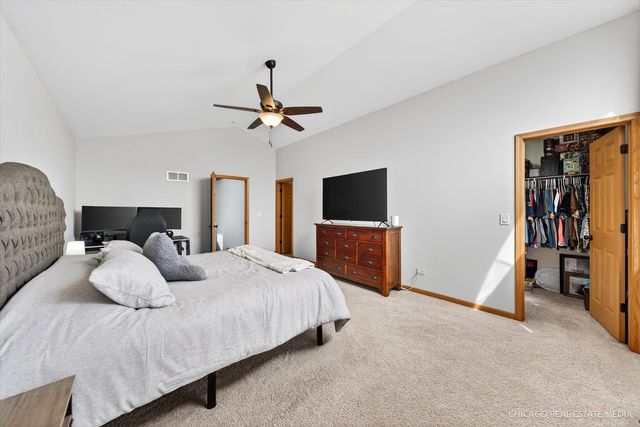 5802 Fieldstone Trail 5802, Mchenry, IL 60050