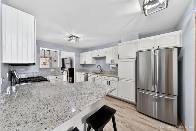 5802 Fieldstone Trail 5802, Mchenry, IL 60050