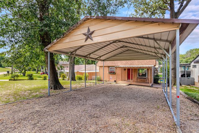 166 Baywood Boulevard, Mabank, TX 75156
