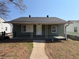 1335 Thurmond Street, Winston-salem, NC 27105