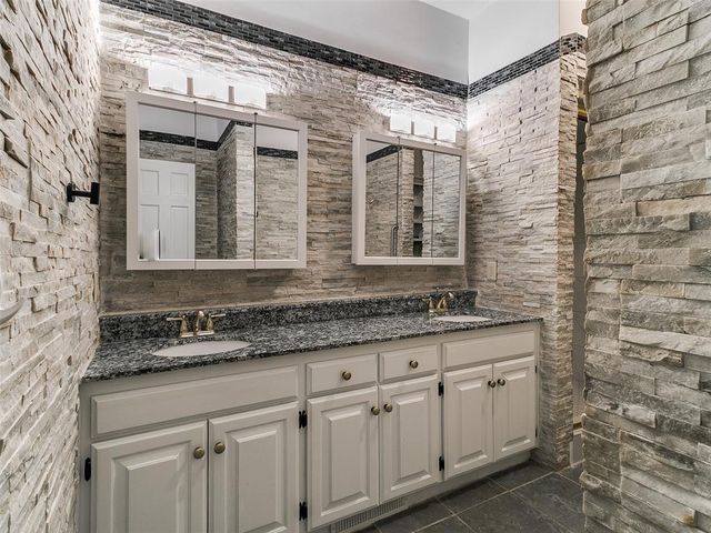 11300 N Pennsylvania Avenue 168, Oklahoma City, OK 73120