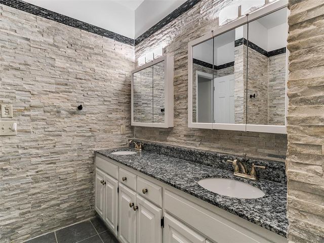 11300 N Pennsylvania Avenue 168, Oklahoma City, OK 73120