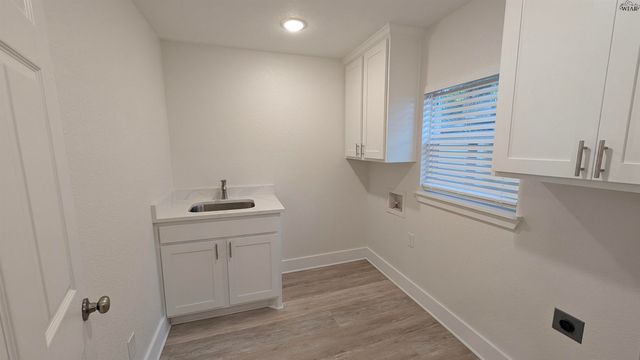 800 SHEPPARD ROAD, Burkburnett, TX 76354