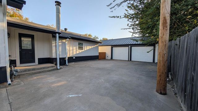 800 SHEPPARD ROAD, Burkburnett, TX 76354