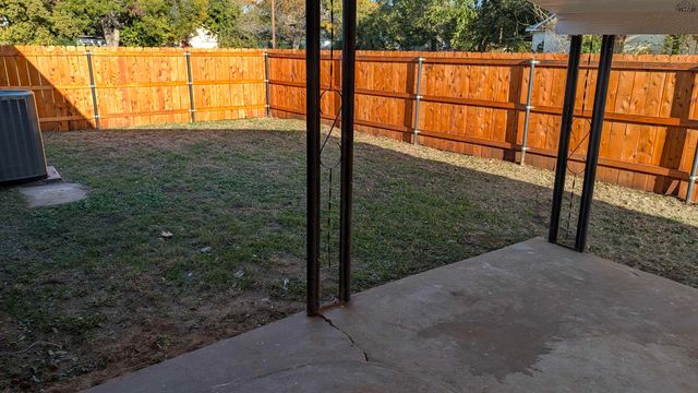 800 SHEPPARD ROAD, Burkburnett, TX 76354