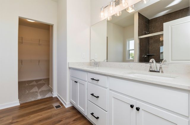 7011 Lincoln Circle, Johnston, IA 50131
