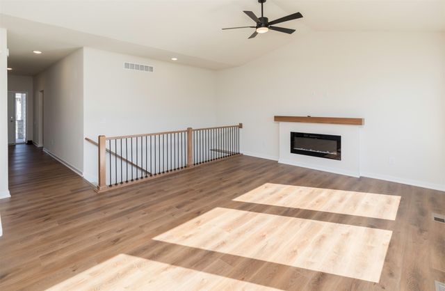 7011 Lincoln Circle, Johnston, IA 50131