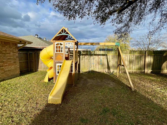 406 Louis Dr, Houma, LA 70364