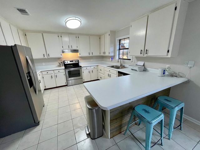 406 Louis Dr, Houma, LA 70364