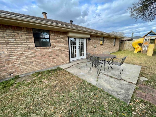 406 Louis Dr, Houma, LA 70364